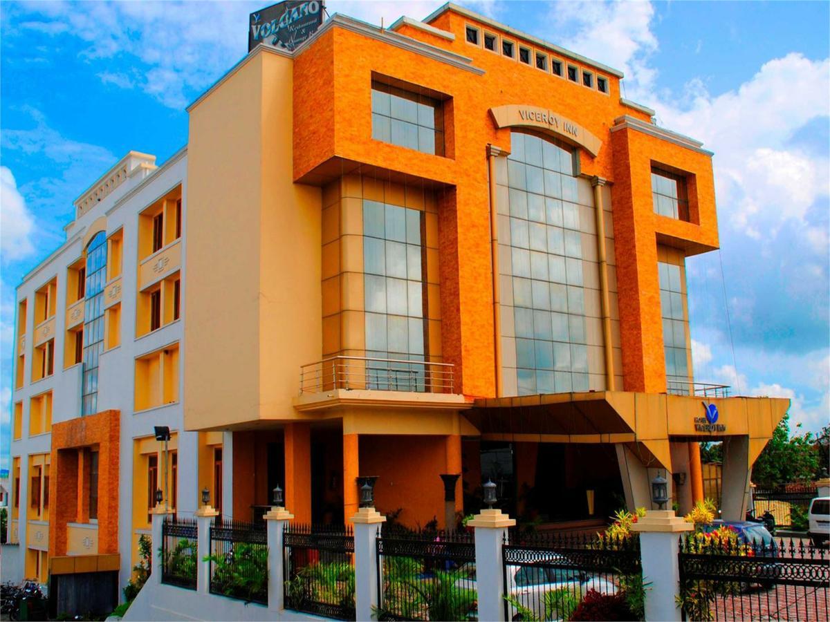 Viceroy Inn Dehradun Extérieur photo