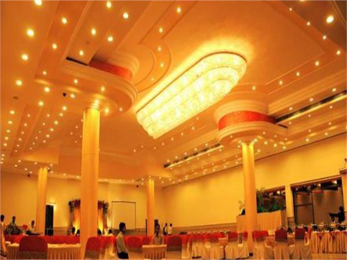 Viceroy Inn Dehradun Extérieur photo